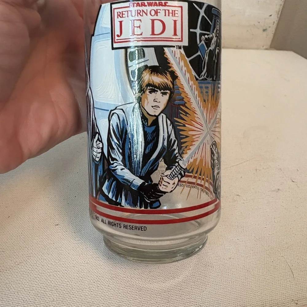 TWO Vintage 1983 Star Wars Glasses Coca Cola Burger King THRONE ROOM TATOOINE